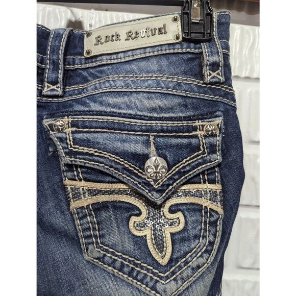 Rock Revival Women's Blue Light Wash Distressed Heather Capri Jeans Size 26 - Picture 6 of 10